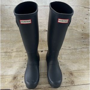 Navy Tall Hunter Rain Boots